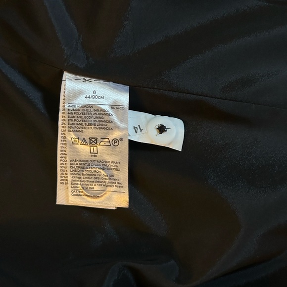 Banana Republic Long and lean blazer, size 6 - Picture 10 of 12